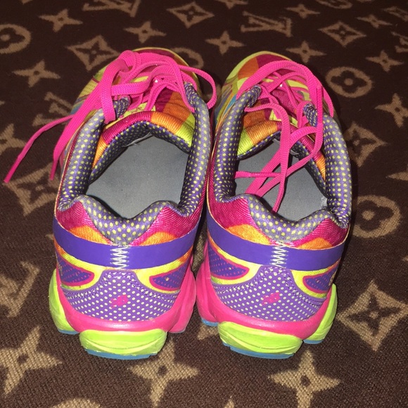 New Balance Womans Sneakers. - Picture 4 of 7